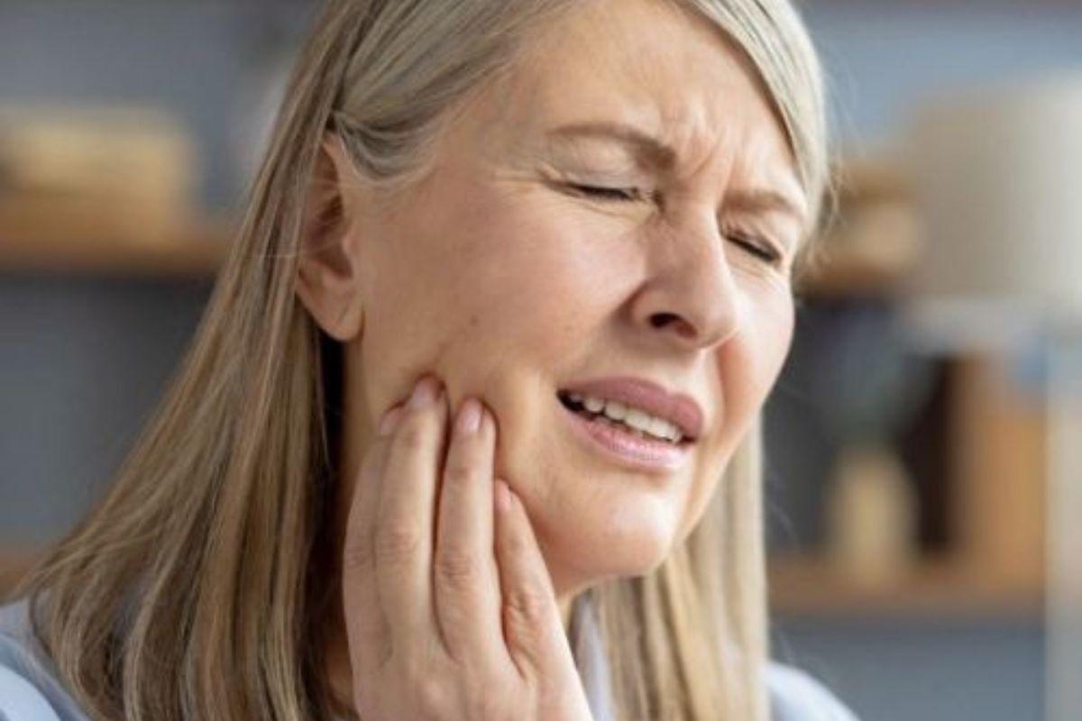 Family Dentist of Stuart | Can Emergency Dentistry Preserve a Displaced Tooth?