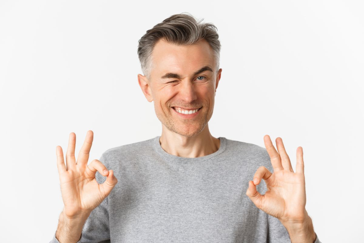 Family Dentist of Stuart | How to Look Younger with Professional Teeth Whitening in Stuart